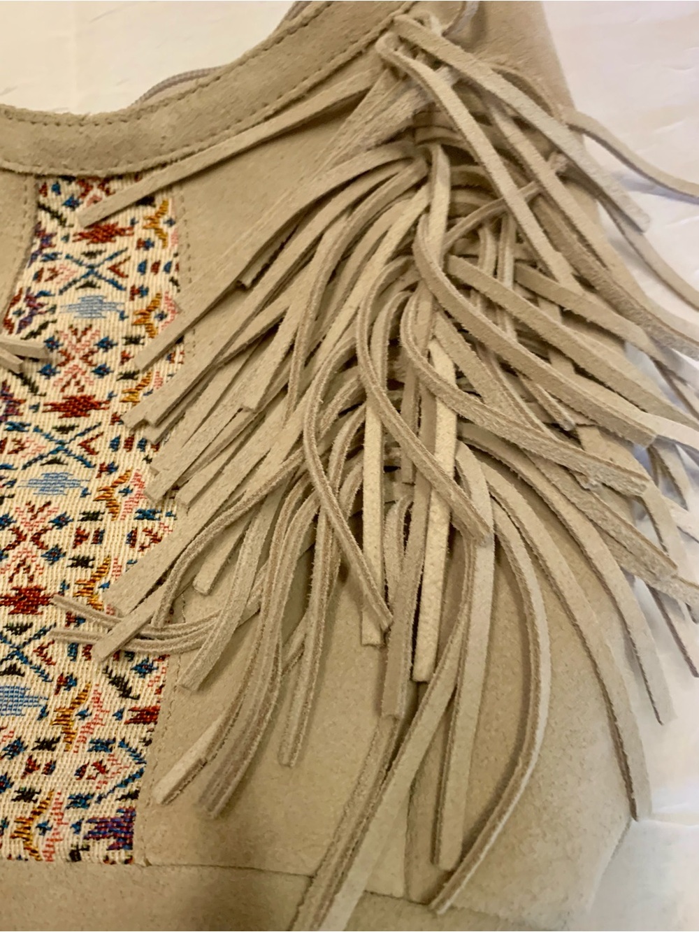 MINNETONKA Suede Leather Fringe Embroidered Shoulder Bag Embroidered Front - Picture 9 of 9